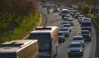 9 günlük bayram tatilini kabusa çevirmemek için sürücülerin uyması gereken kurallar