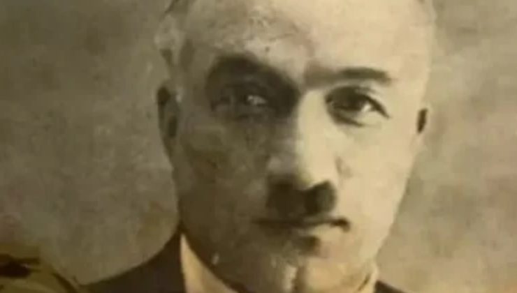 Ağır ağır çıkacaksın bu merdivenleri dizeleriyle hatırlanan sembolizmin temsilcisi şair: Ahmet Haşim