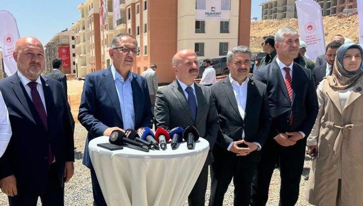 Mehmet Özhaseki: Kalıcı deprem konutlarının tamamını 2025 sonuna kadar teslim edeceğiz