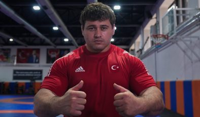 Rıza Kayaalp: 4. kez olimpiyat madalyası alıp ülkemde bir rekor kırmak istiyorum