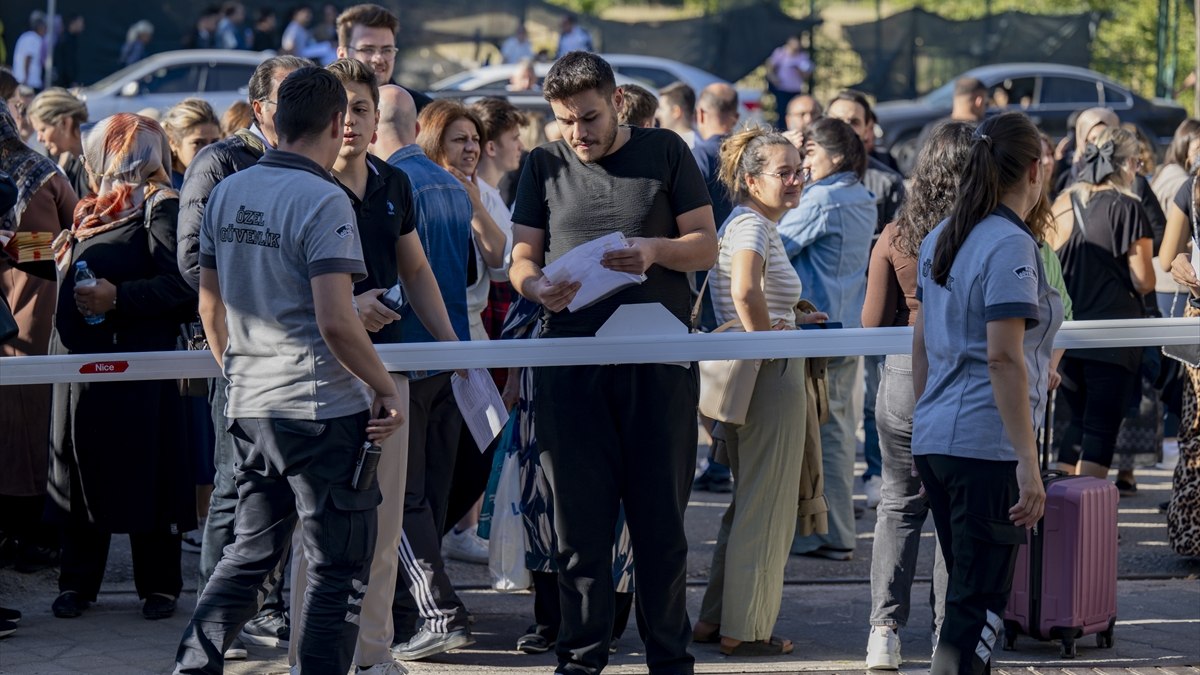 Hukuk Mesleklerine Giriş Sınavı ve İdari Yargı Ön Sınavı başladı