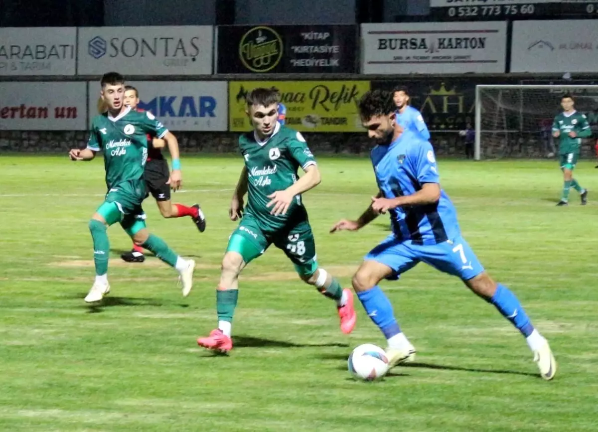 Karacabey Belediyespor Giresunspor’u 3-1 Mağlup Etti