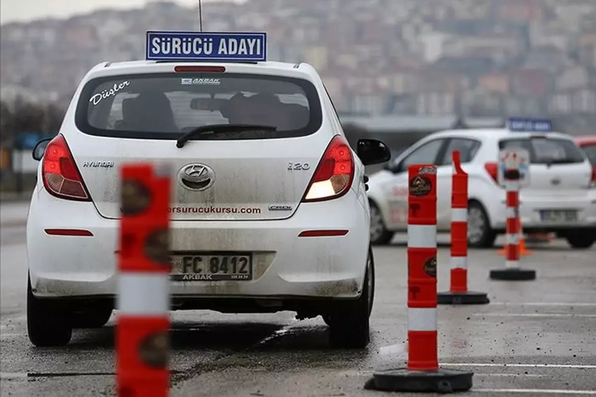 Ehliyet sınavı ücretlerine yüzde 60 zam