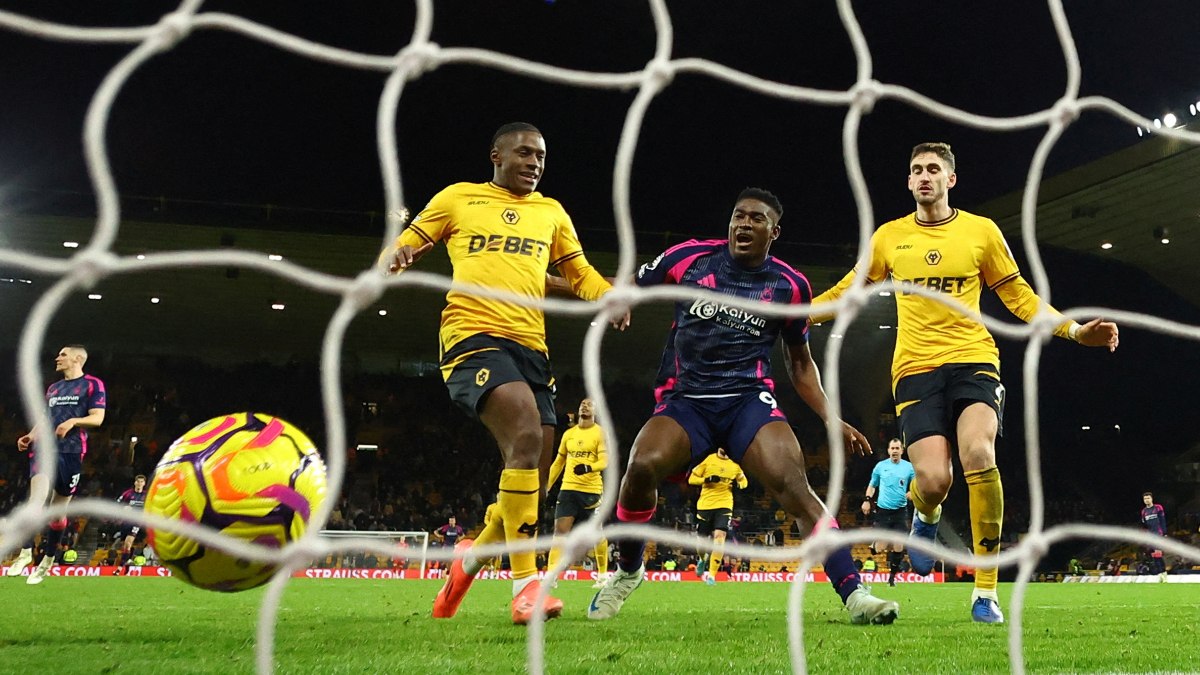 Nottingham Forest, Vitor Pereira’nın takımını 3-0 yendi